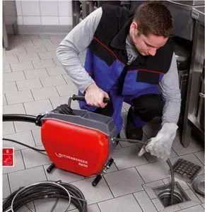 Mutfak lavabosu, tuvalet ve banyo bölümlerinin giderlerinin tıkanması boru tıkanıklığı açma makinesi ile artık dakikalar içinde açılmaktadır. Gider boruları kullanım hataları ve yapısal sorunlardan dolayı tıkanmaktadır. Boru tıkanıklığı her ne kadar kolay açılsa da sürekli tekrarlayabilecek bir sorun olduğu için kullanım hatalarını en aza indirmek gereklidir. Boru açma servislerimizde karşılaştığımız durumlardan sizler boruların neden tıkandığı konusunda bilgi vermek istedik.