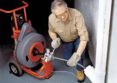 Tıkanıklıklar neden kırılmadan açılmalıdır? Tıkanıklık açma işlemlerinin kırmadan yapılması önem arz etmektedir. Eski nesil uygulamalarda tesisat firmalarının karşılaştığı sorunlarda direkt olarak kırma işlemi yaptığı görülmektedir. Kırma işlemi esnasında etrafın kirlenmesi, yaşam alanındaki estetiğin bozulması söz konusudur. Tıkanık açma işlemi sırasında yapılan tıkanıklık bölgesinin aktif olmaması da sizler için ciddi sorunlar doğuracaktır. Firma olarak tıkanıklık açma sorunlarınızda 7/24 hizmetinizdeyiz. Sizlere modern teçhizatlar ve uzman bir ekip ile hizmet vermekteyiz. Bu sayede yaptığımız faaliyetlerde çözüm odaklı çalışıyor, sorunun tekrarlanmamasına yönelik her türlü tedbiri alıyoruz.