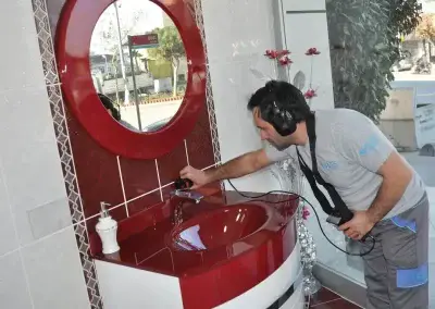 100% en uygun su kaçağı tespiti fiyatı ile Baku ve çevre illerde 7/24 su kaçağı tespiti hizmeti vermekteyiz. Ev ve iş yerlerinde herhangi bir sebeple oluşan su kaçaklarını özel dinleme cihazları ve termal kameralar gibi teknolojik cihazlarla kırmadan noktasal olarak buluyoruz. Belirlenen sorun aynı gün 2 yıl garantili olarak firmamız tarafından tamir edilmektedir.