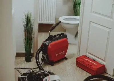 Tıkanan tuvalet nasıl açılır sorusuna binlerce defa 30 dk içinde yanıt veren tıkanıklık açma firması olarak 7/24 Asya ve Avrupa yakasında tüm ilçelere kırmadan özel tıkanıklık açma robotu ile hizmet veriyoruz. 25+ yıllık tecrübemizle Baku su tesisatçısı olarak tuvalet açma servisimiz eğer sorunu çözemezse kesinlikle ücret almıyor.